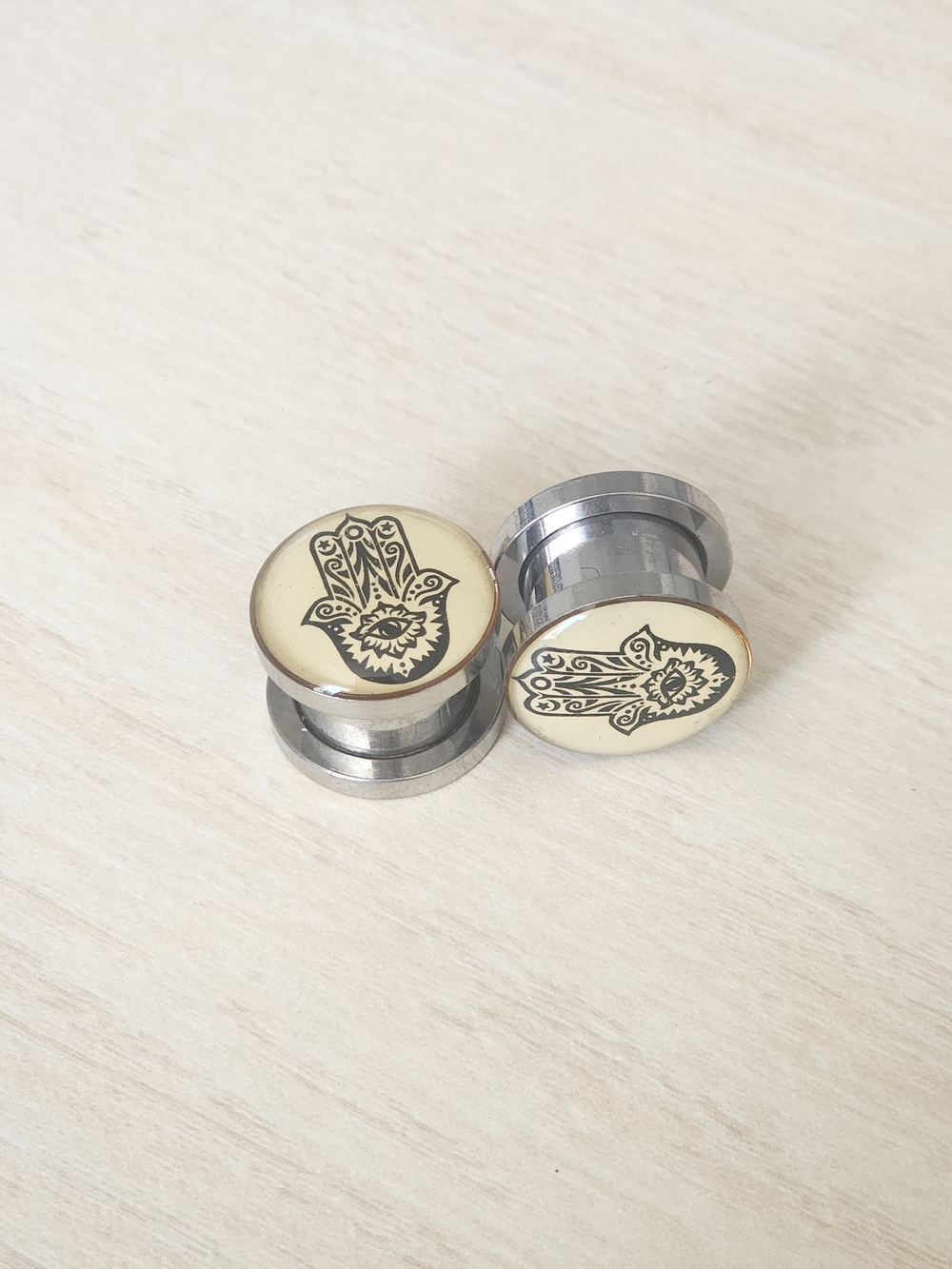 00g Cream Hamsa Stainless Steel Ear Plugs